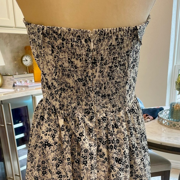 Wayf Fit and flare dress floral pattern - Picture 5 of 6